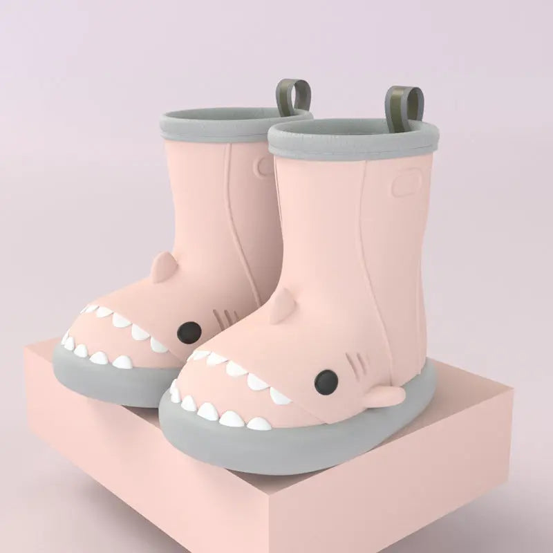 Fun Shark Rain Boots to Keep Kids’ Feet Dry 1
